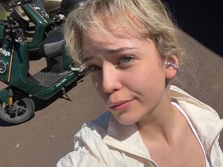 mastubating web cam girl KeilaTouchton