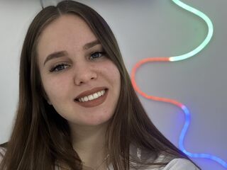 sexy webcamgirl KeiraAsti