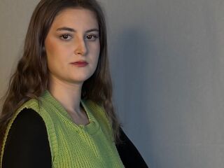 naked webcamgirl photo KerryDargan