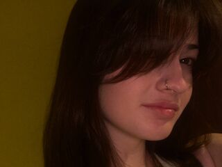 camslut topless KiliMinoa