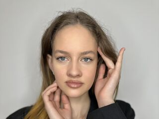 camgirl showing tits KoriHallquist