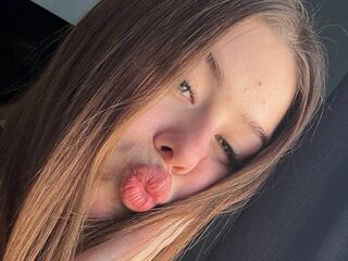 cam girl showing pussy KristiGroun
