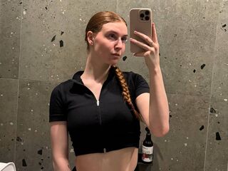free webcam photo LessieNunz
