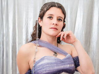 camgirl fingering pussy LiaSannin