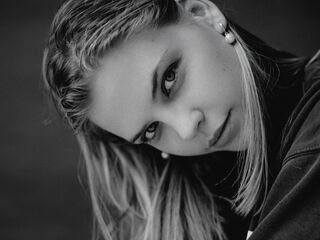 naked webcam girl picture LilithTinshemet