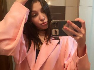 camgirl fingering wet pussy LucileVerlin