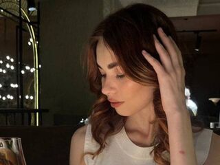 cam girl masturbating LuxeLina