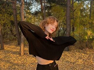 girl topless MarilynVoss