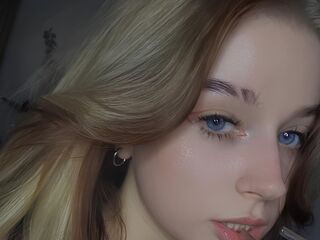 camgirl masturbating with vibrator MarisolNiang