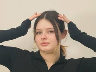 naughty camgirl masturbating with dildo MauritaRoberge