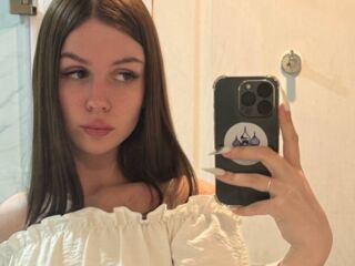 camgirl webcam MiaRioti