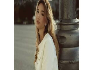 adult video chat MiraStarlet