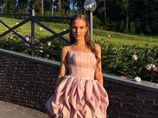naked girl with cam masturbating MirianaFarris