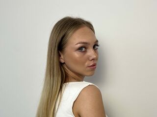 beautiful girl webcam MiyokoShimsky