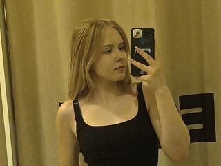 camgirl live sex photo MolliMcDaniel