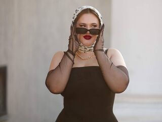 camslut masturbating MonicaVivaldi