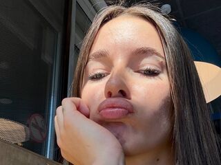 camgirl showing tits OdetteWingler