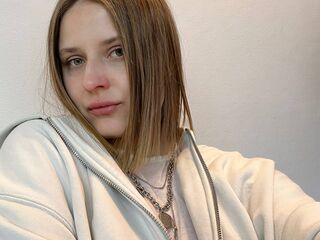 camgirl shaving pussy RebeccaBellore