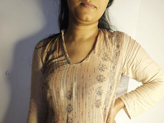 cam girl masturbating RubbynaKhan