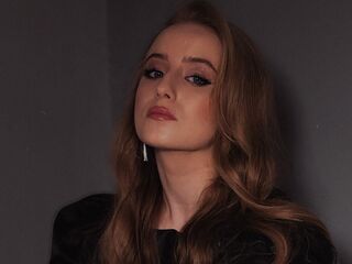 beautiful webcamgirl SavinaMinosi