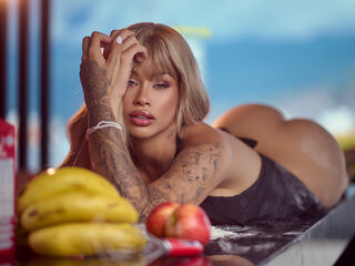 fingering girl ScarletThompsone