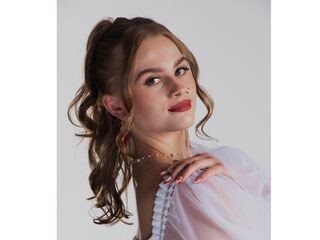 girl shaving pussy SharriLangolf