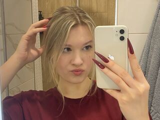 babe web cam SkyeDavi