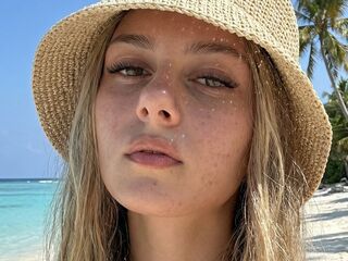 naked StefaniBrowyn