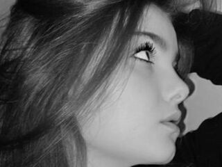 naked webcamgirl StephanieMiller