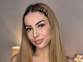 camslut webcam video ZaraPlaya